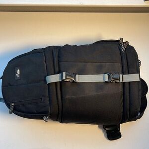 Altura Photo Crossbody Camera Bag